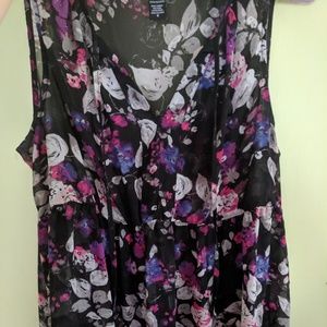 Torrid Hi-Low Floral Blouse Size 0